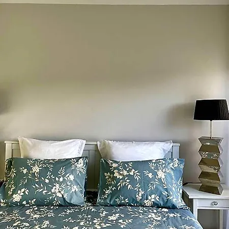 Tranquil Retreat In With Private Entrance And Stunning Views * Sesimbra